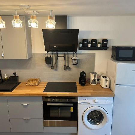 Studio Carnot - Proche Docks 76, Kindarena Et Centre Ville De Rouen - Stationnement Gratuit - Netflix - Wifi Deville-les-Rouen Ngoại thất bức ảnh