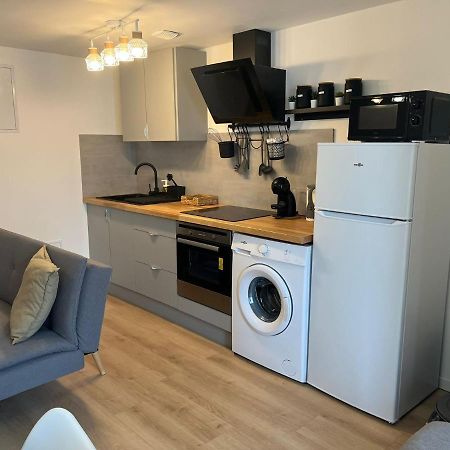 Studio Carnot - Proche Docks 76, Kindarena Et Centre Ville De Rouen - Stationnement Gratuit - Netflix - Wifi Deville-les-Rouen Ngoại thất bức ảnh